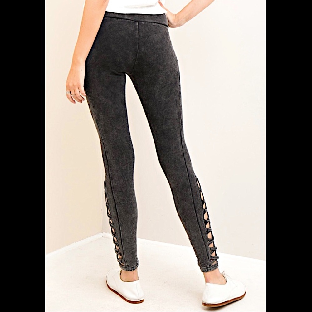 Entro Cutout Leggings